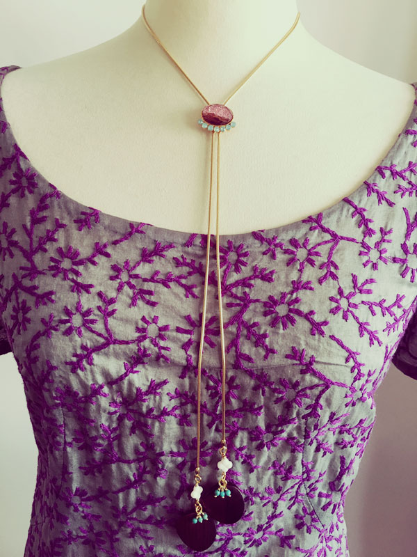 チェーンループタイ