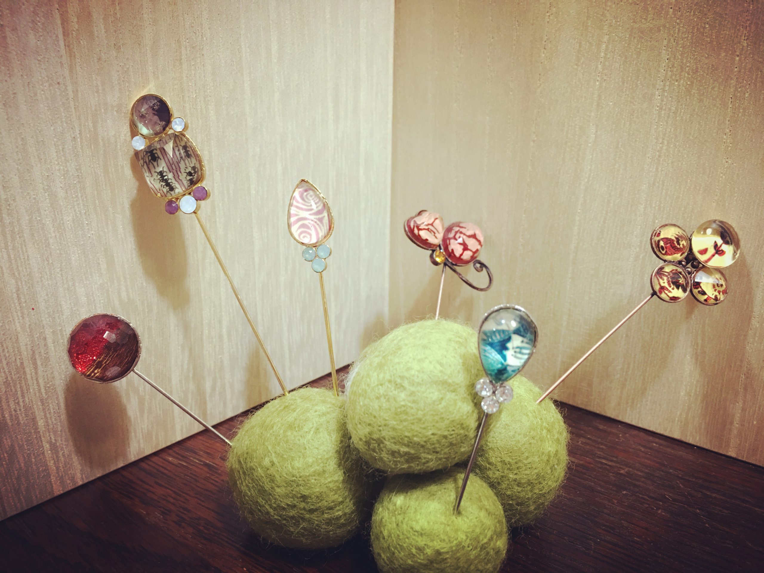 ハットピンをハットに