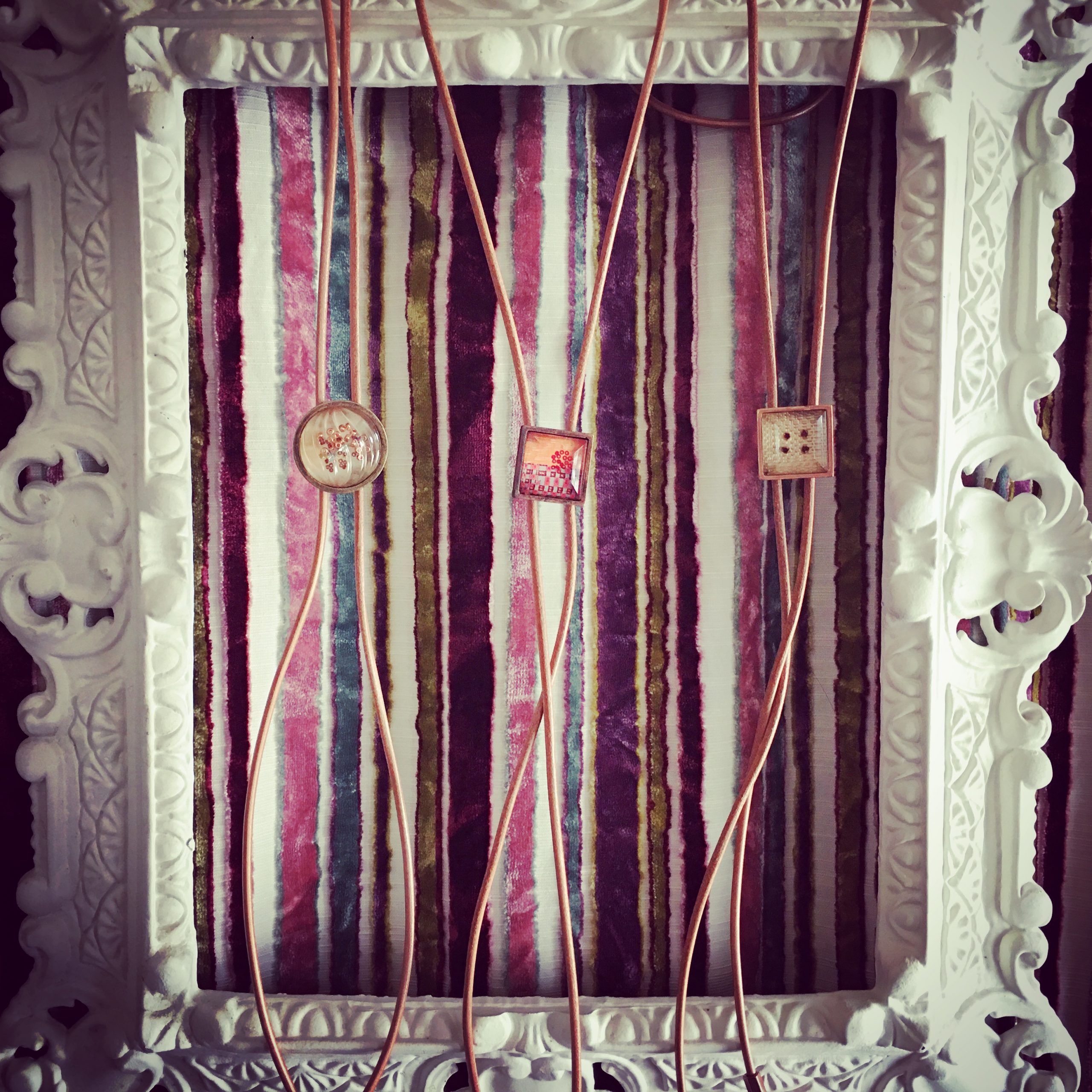 女性におすすめループタイ