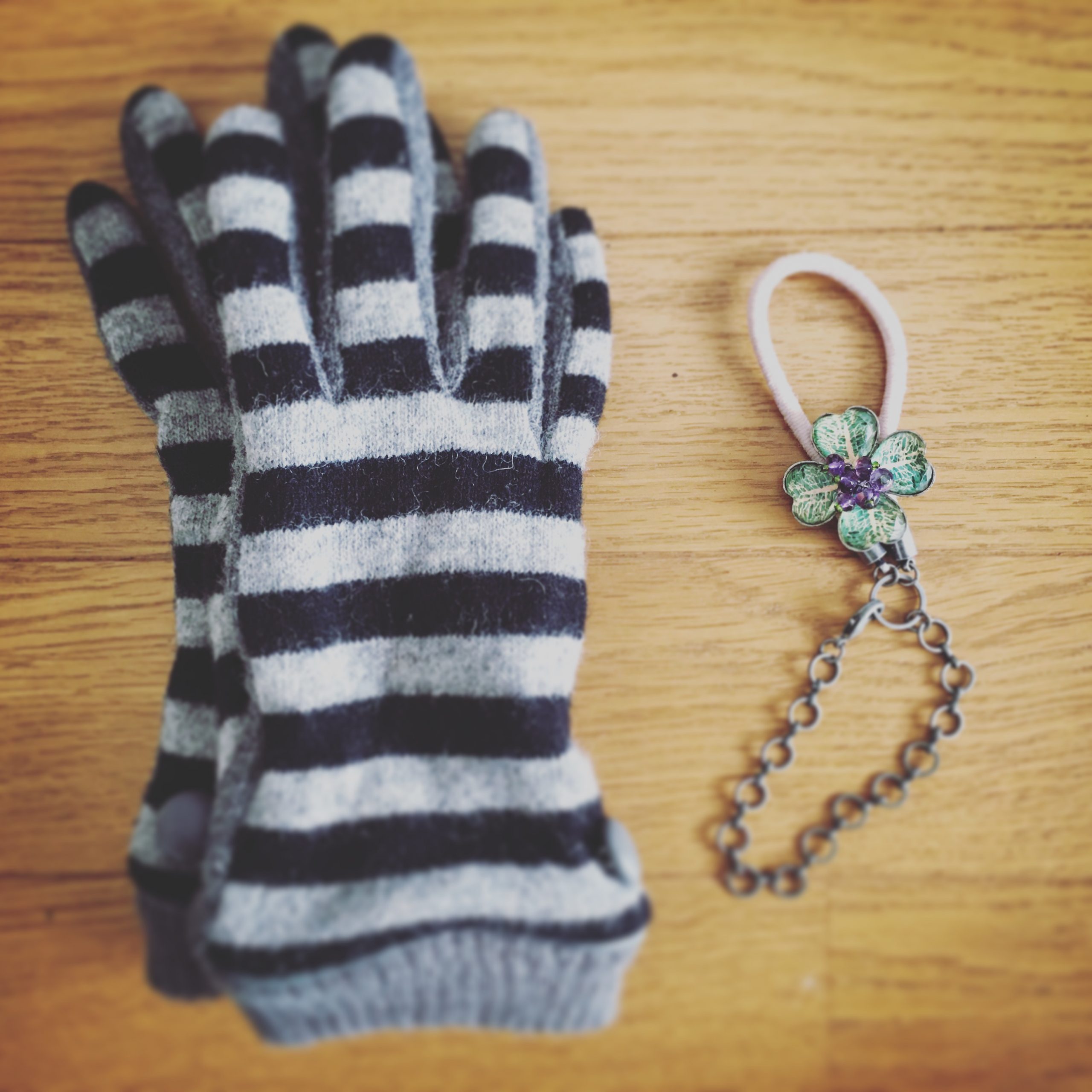 手袋ホルダー|手袋をしまうおすすめ方法