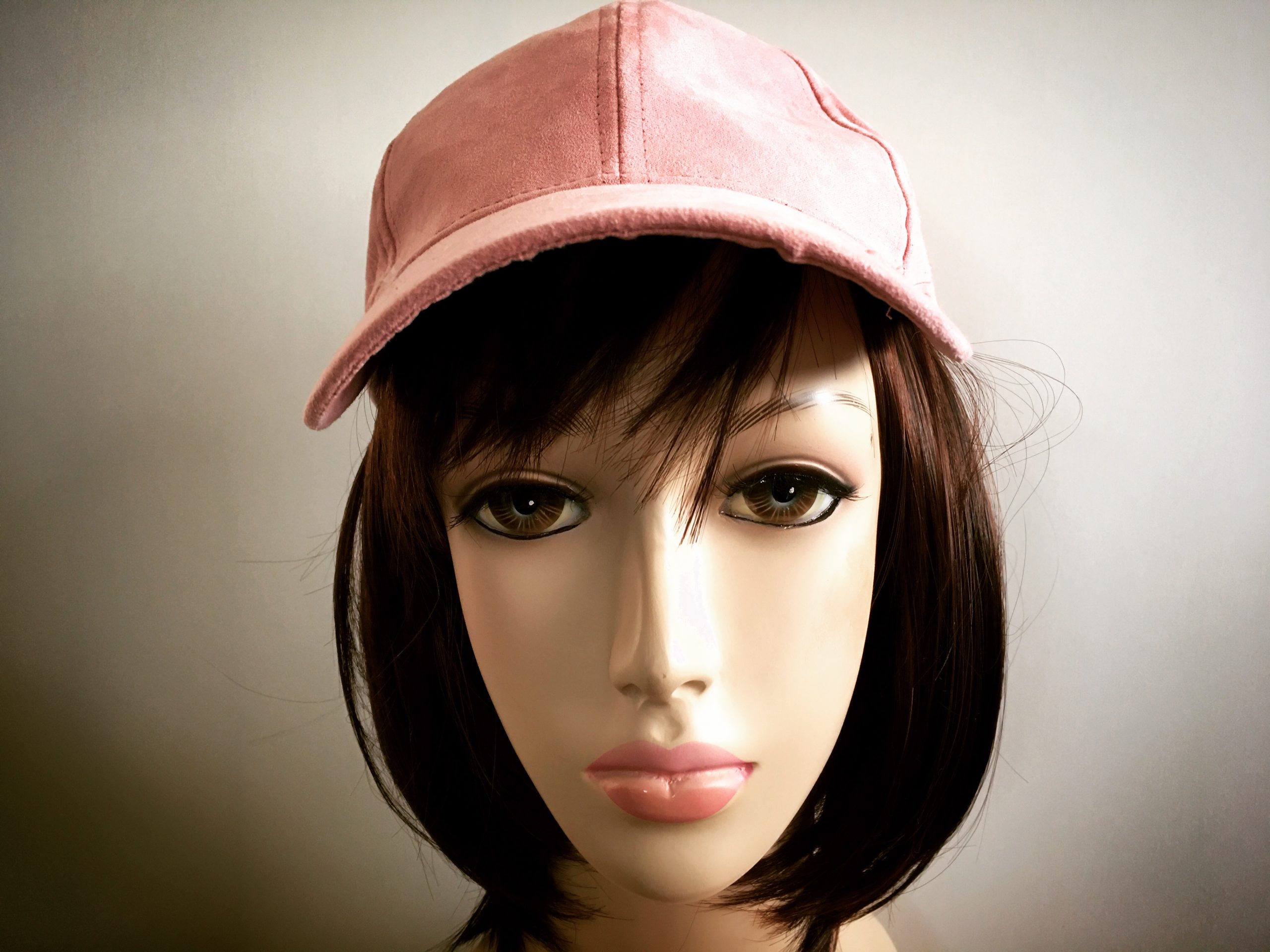 春のおしゃれなハットピンコーディネイト