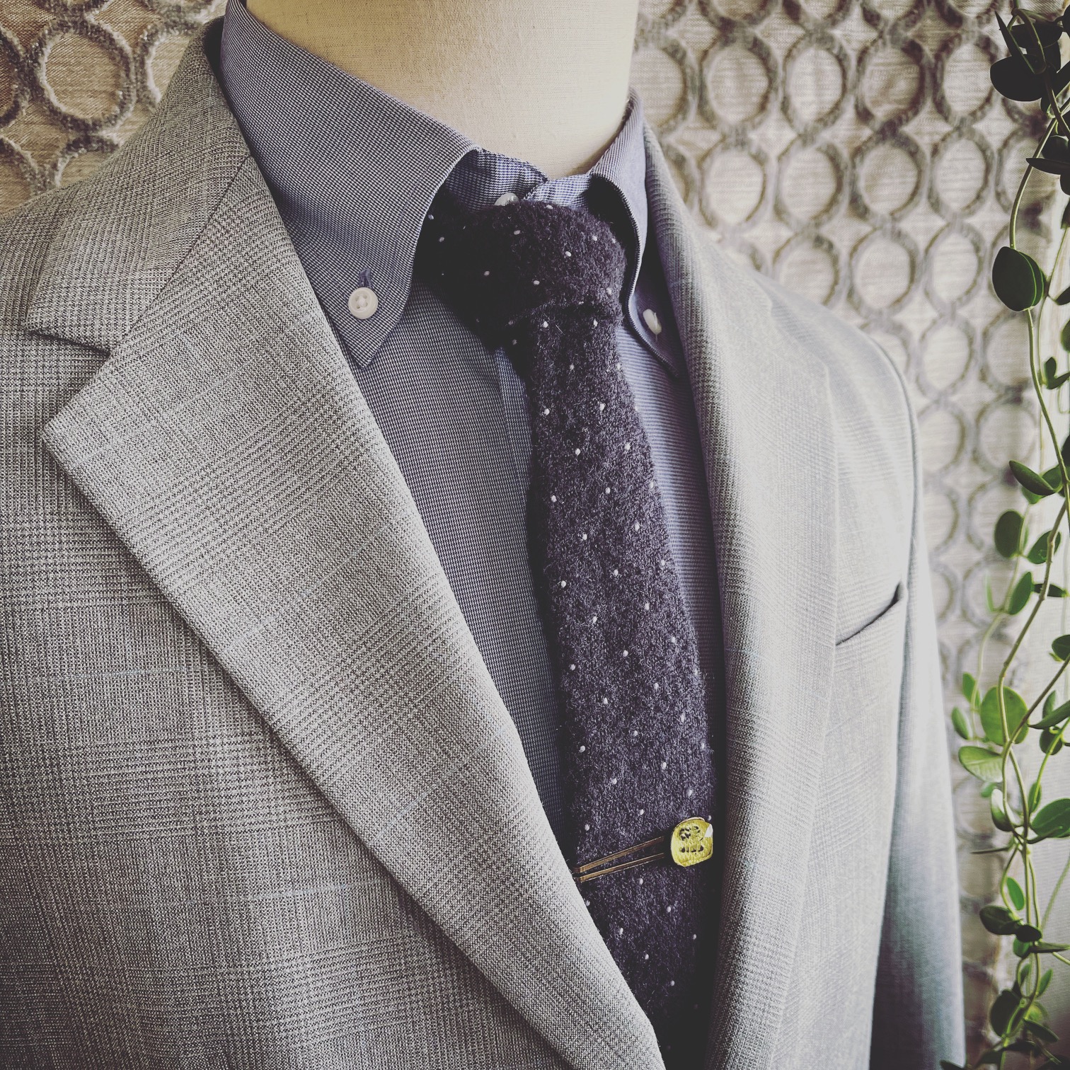 recommended-simple-chic-necktie-pins
