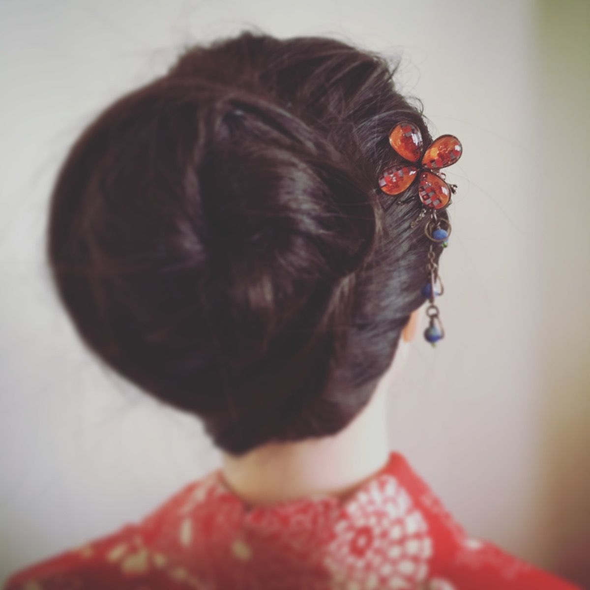 kimono with hair accessory