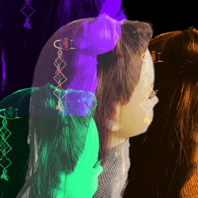 Half-up hairstyles with hairpins